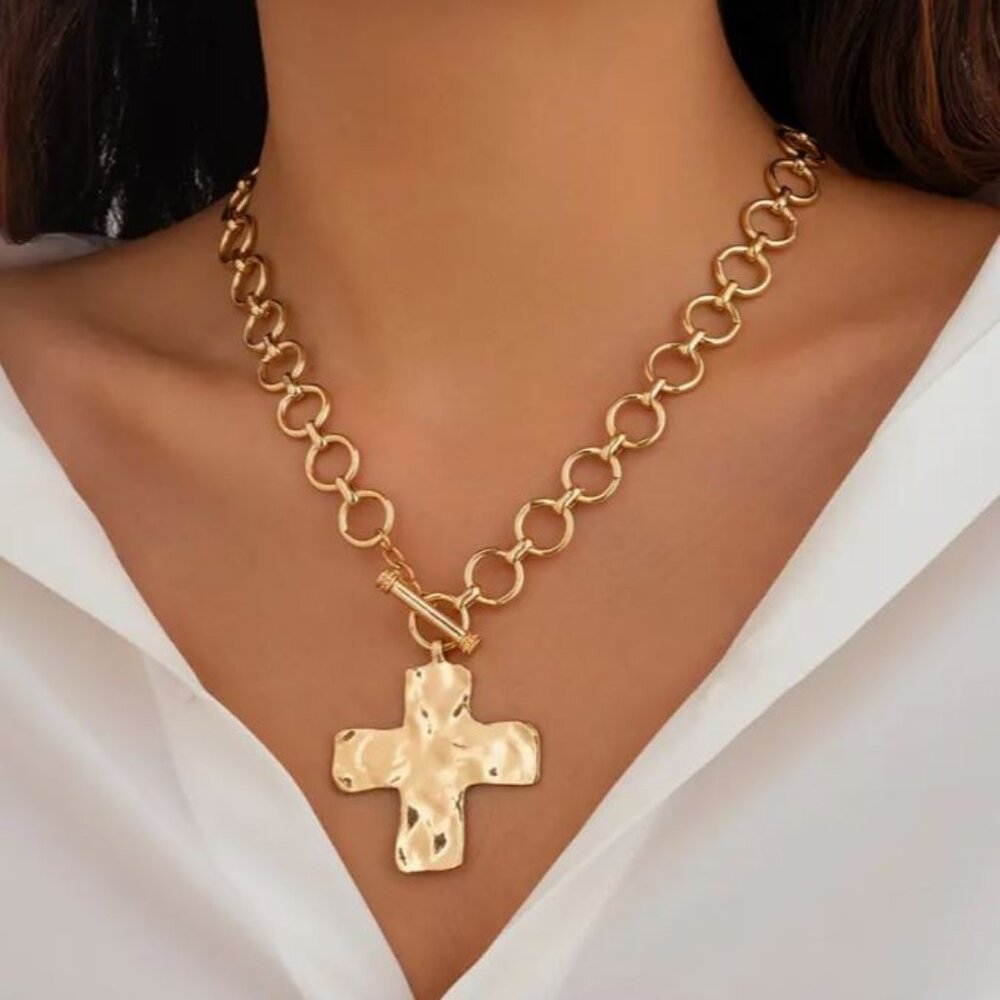 NEW Chunky 18K Hammered Gold Plated Cross Toggle Statement Necklace